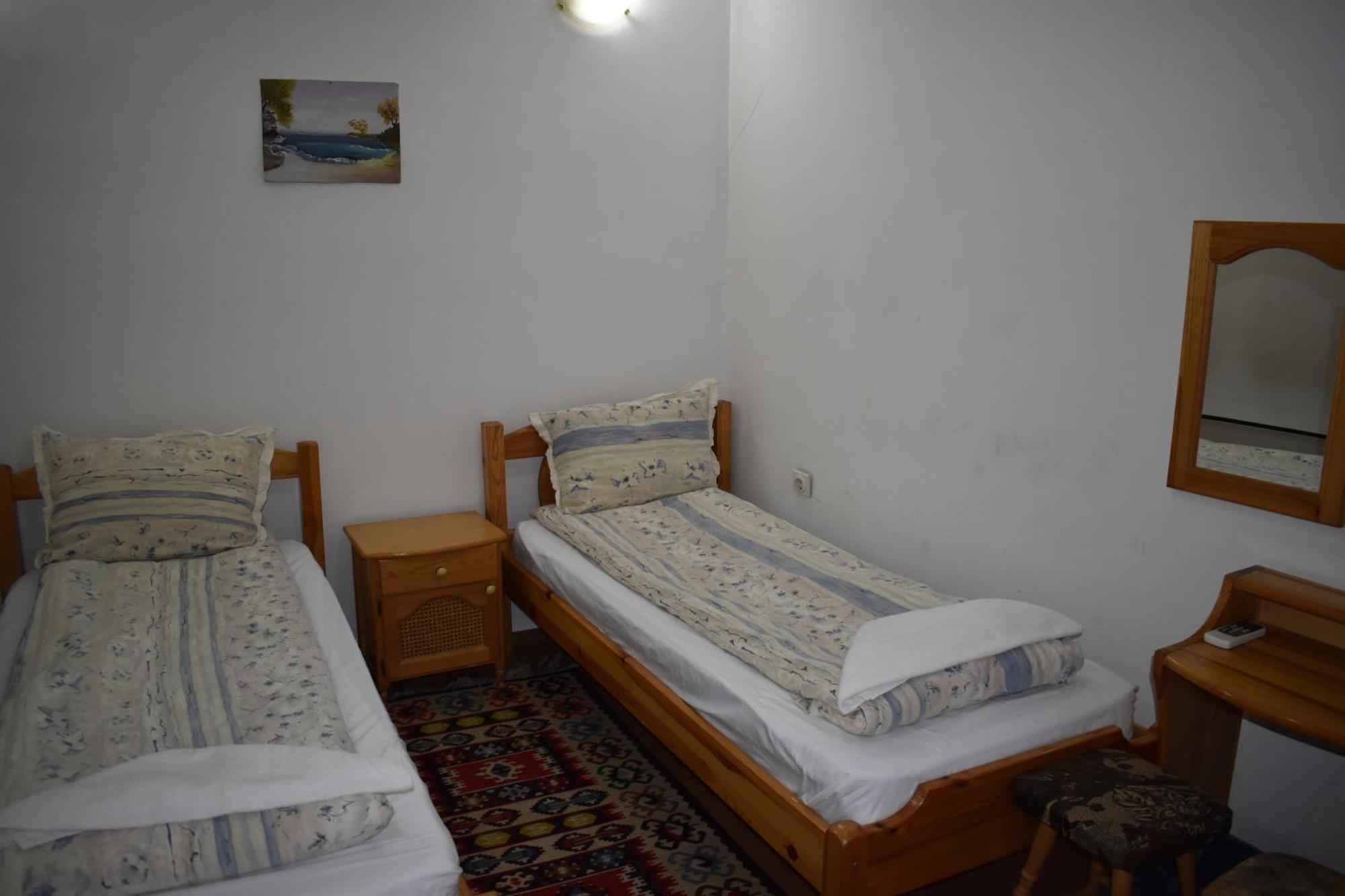 Хотел-Механа Павлова Къща Chiprovtsi ภายนอก รูปภาพ